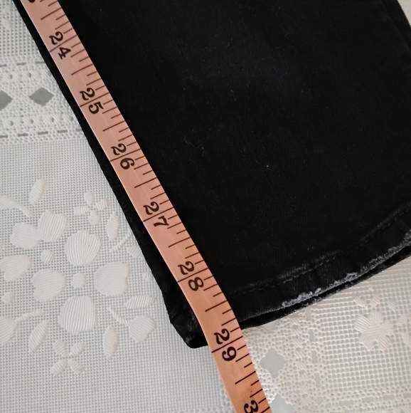 Mother High Waisted Looker Jeans in Not Guilty, Size 29 - Picture 11 of 16